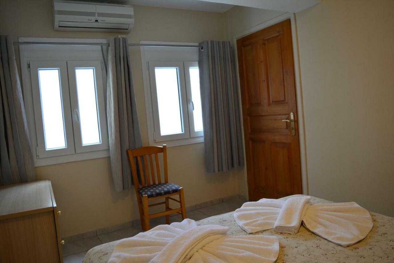Anemomilos Suites Fira  Eksteriør billede